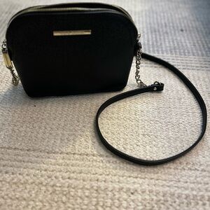 Steve Madden Black Crossbody Purse With Gold Logo Plate